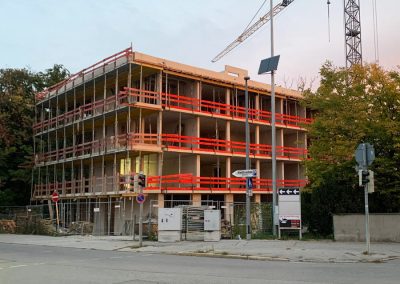 Neubau eines Mehrfamilienhauses mit 12 Wohneinheiten und zwei Gewerbeeinheiten