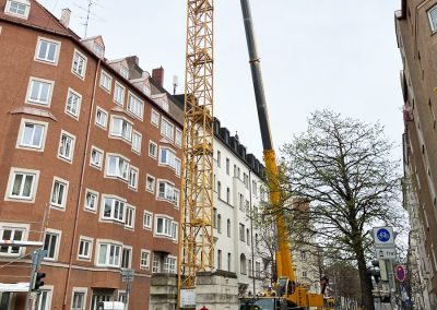 Abbruch Dachgeschoss und Aufstockung eines Mehrfamilienhauses in Massivbauweise